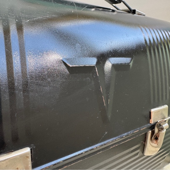 Vintage Midcentury Tin Thermos Victory Lunchcan - Picture 2 of 11